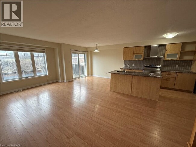 Photo - 148 Crafter Cres