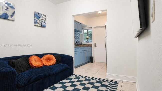 951 Jefferson Ave Unit 2