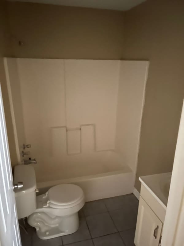 Photo - 6001 Cameron Blvd Unit B