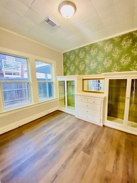 Photo - 4625 Bell St