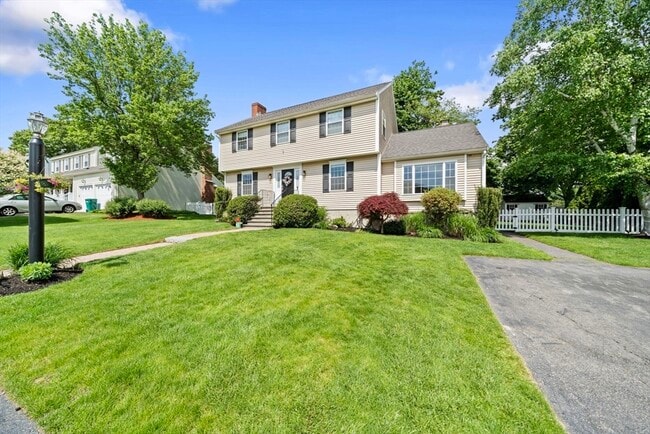 Photo - 6 Burlwood Ln