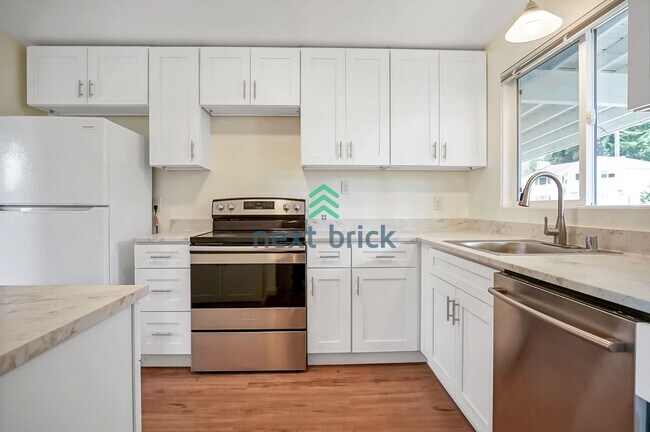 Photo - Charming 4 Bed 2 Bath Single Family for Re...