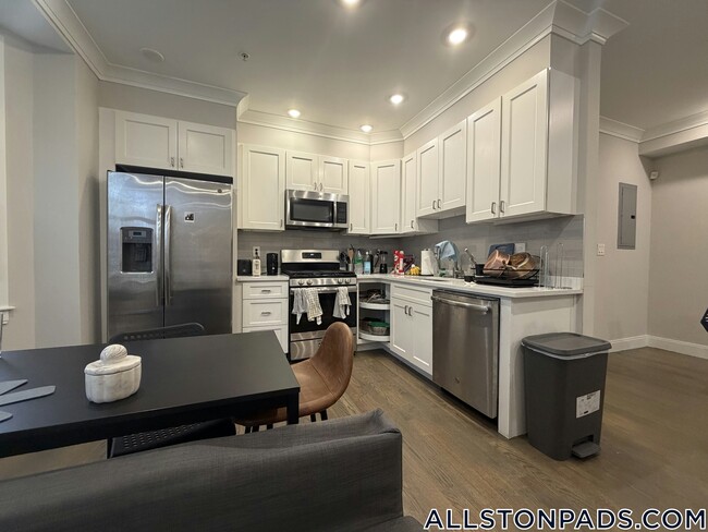 Photo - 79 Linden St Unit 1