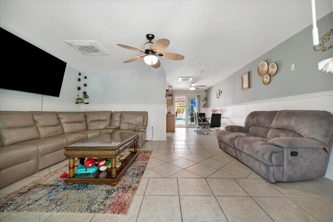 Photo - 4408 E Riverside Dr Unidad SI ID1512878P