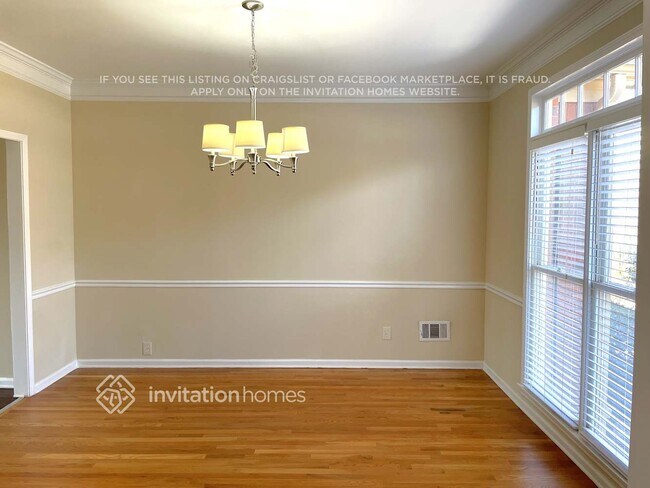 Photo - 275 Merritt Dr