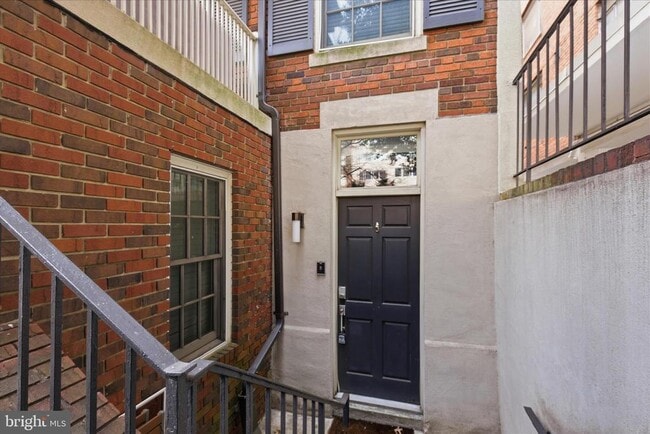 Building Photo - 2818 Connecticut Ave NW Unit 5