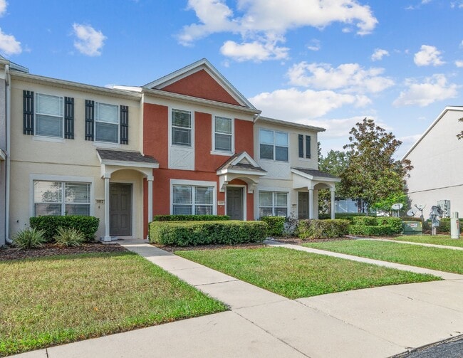 Photo - **NEWLY REMODELED ** MAINTENANCE FREE TOWN...