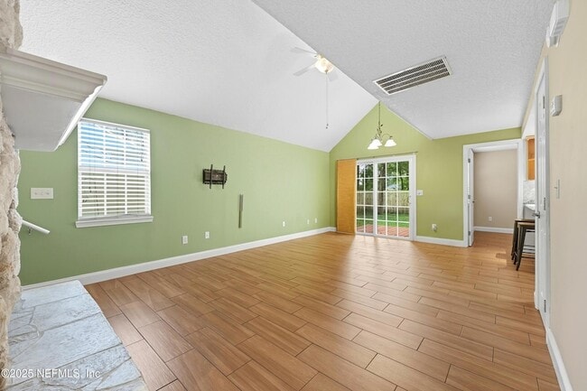 Photo - 8542 Goldeneye Ln