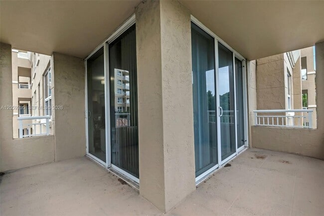 Photo - 19501 W Country Club Dr Unit 309