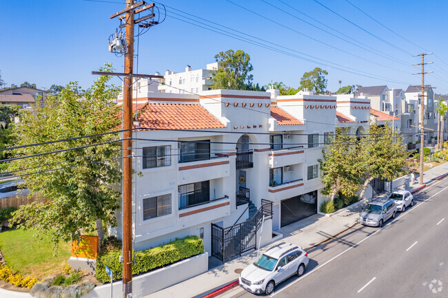 Lido Apartments - 3460 Jasmine Avenue - Lido Apartments - 3460 Jasmine Avenue