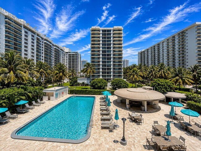 Photo - 2401 Collins Ave Unit 1709