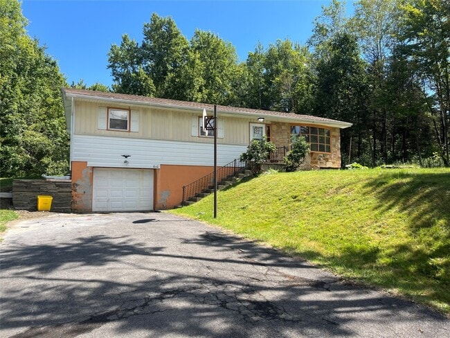Building Photo - 610 N Rd Rental