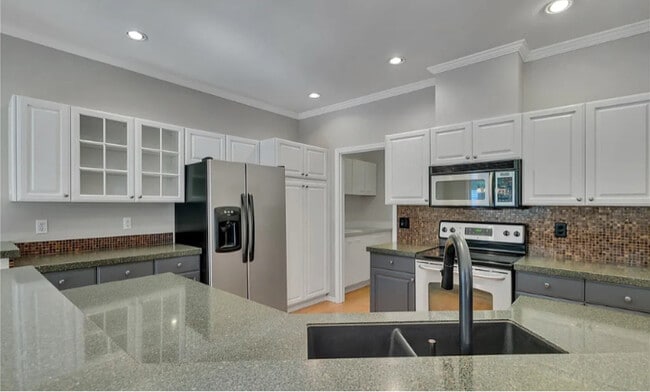 Photo - 8804 71 St Ct SW