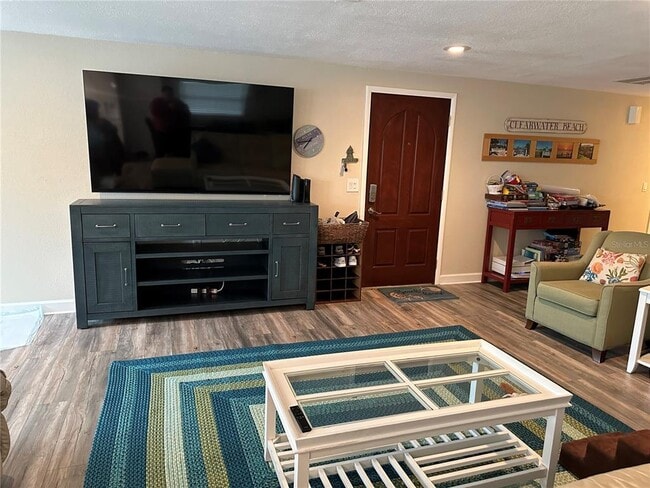 Photo - 745 Eldorado Ave