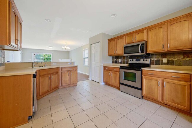 Photo - End Unit Townhome in Great Location!