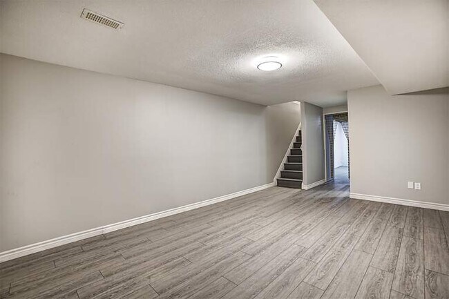 200 & 206 Lakeshore Rd. W