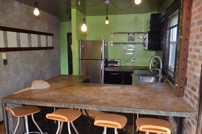 901 Hepburn St