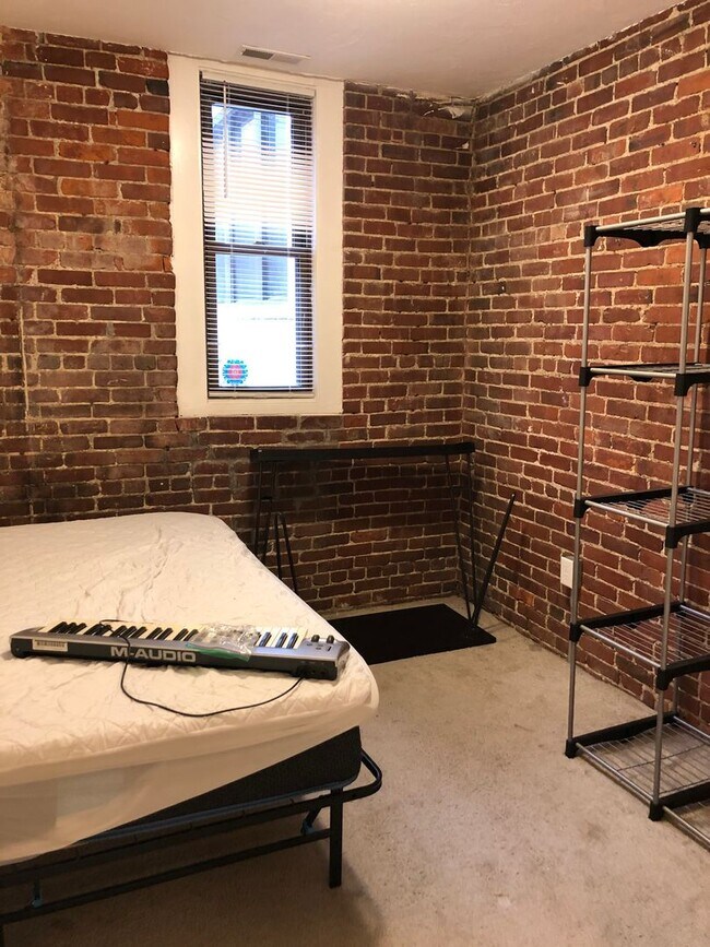 Photo - 9/1 Rare 5BR/3.5BA two-level unit in Fenwa...