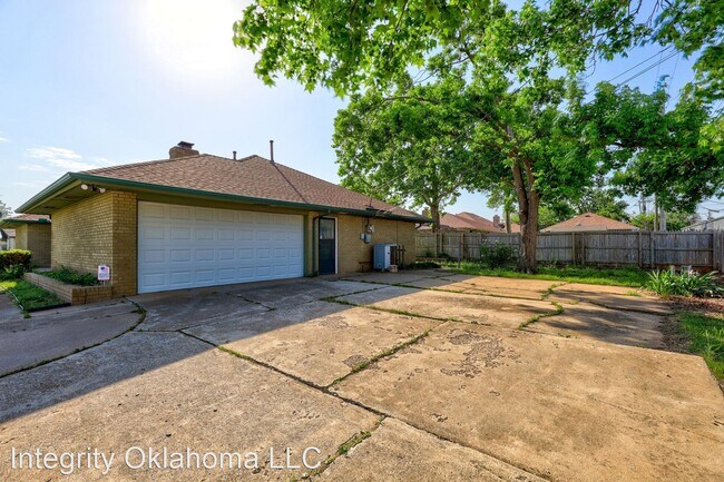 Photo - 3 br, 2 bath House - 5800 Melton Dr.