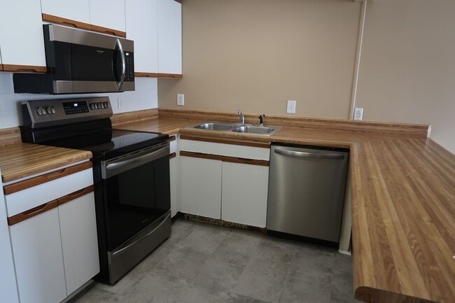 Photo - $1600 per month - 2 Bedroom/2 baths - Sullin's Ridge Condominiums - AVAILABLE FOR FALL 2026! Unidad 204