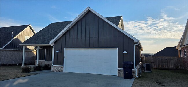 Photo - 941 Petit Jean St