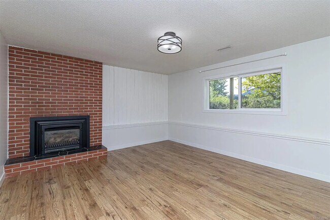 Photo - 5235 Miller Rd