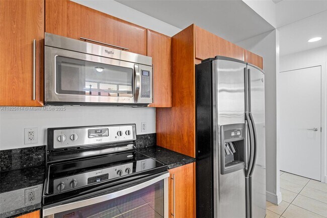 Photo - 3232 SW 22nd St Unidad 604