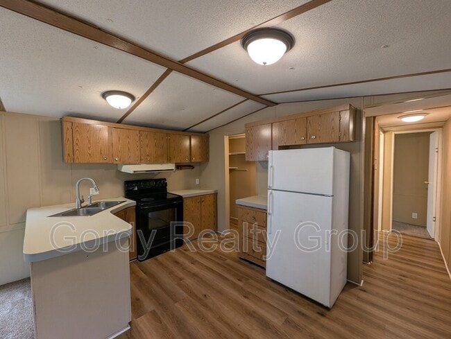 Photo - 3123 Camp Rd