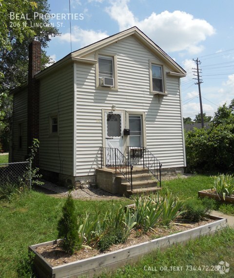 Building Photo - 206 N Lincoln St Rental