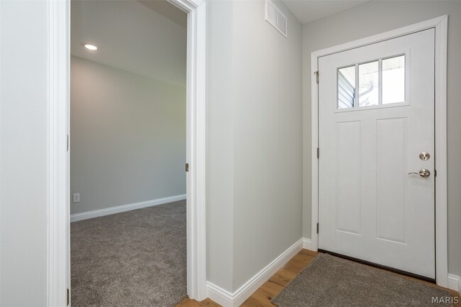 Photo - 652 N Kansas St