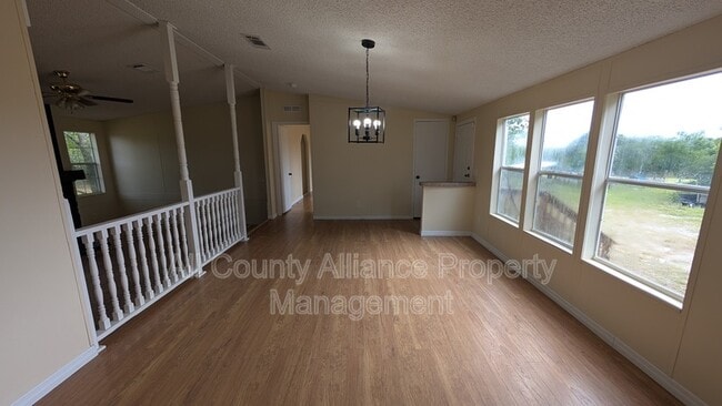 Photo - 13406 Lake Dr