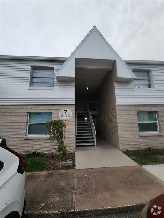 Building Photo - 7210 N Manhattan Ave Unit 723 Rental