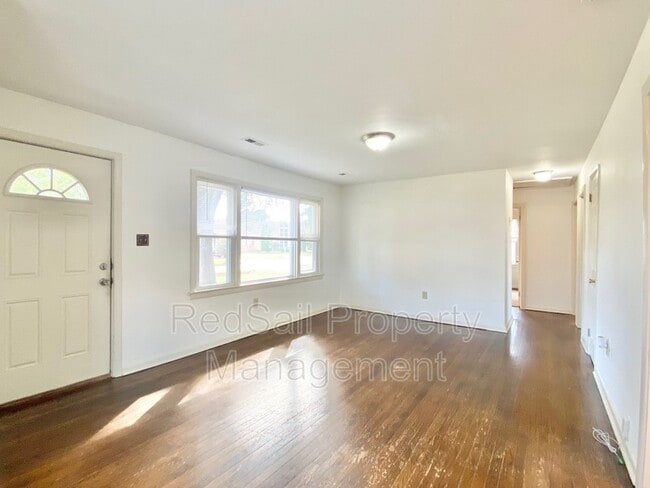 Photo - 17 Hoopes Rd