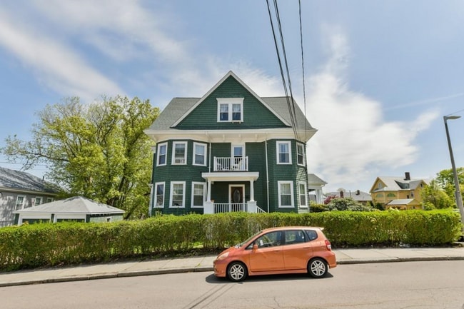 Photo - 675 Washington St