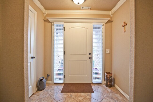 Photo - ***1804 SW Sequoia***