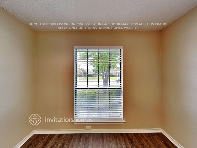 Photo - 2306 Lakeshore Ln