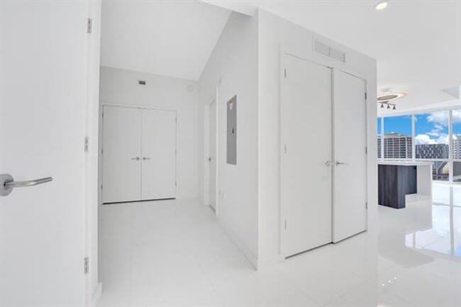 Photo - 851 NE 1st Ave Unit 851 NE 1st Avenue Ave  1110