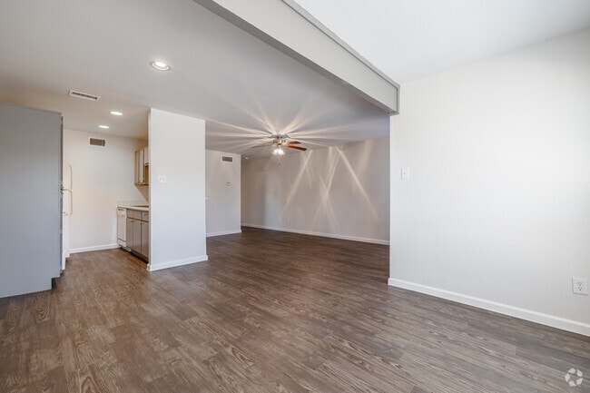1HAB, 1BA - 762 ft²