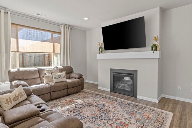 Photo - Beautiful 4 bedroom home