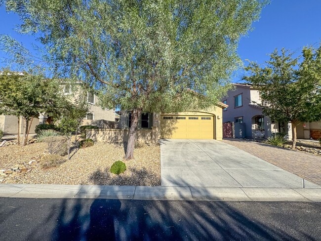 Building Photo - 27283 N 75th Dr