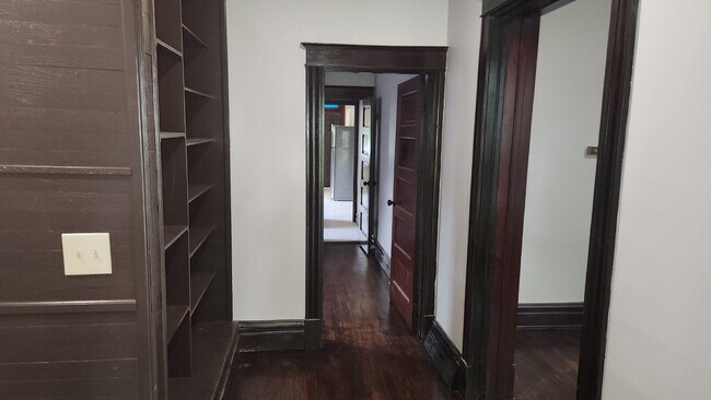 Photo - "Spacious 5-Bedroom Gem with 2 Full Baths in St. Louis – Your Ideal Family Home Awaits!"