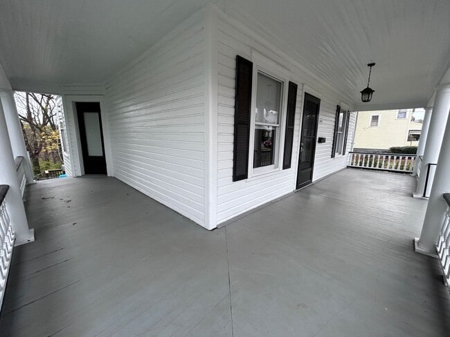 Photo - 1416 Campbell Ave SW