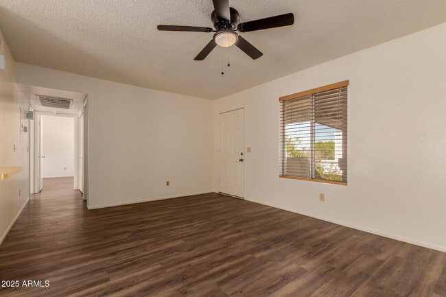 Photo - 936 N Revere Unit 202