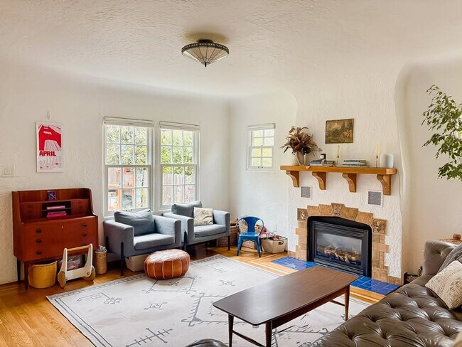 Photo - 1278-1280 Phillips Ln Unit 1278