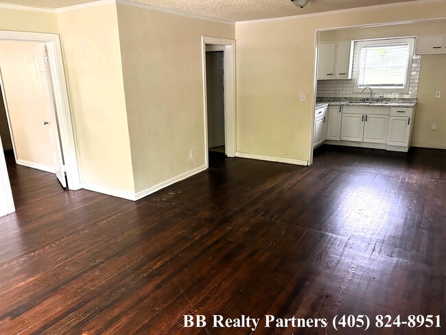 Photo - 308 S Urbana Ave