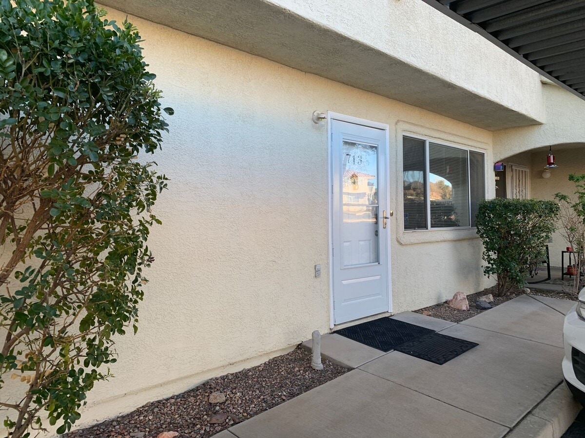 Photo - 1 Bedroom downstairs unit Henderson commun...