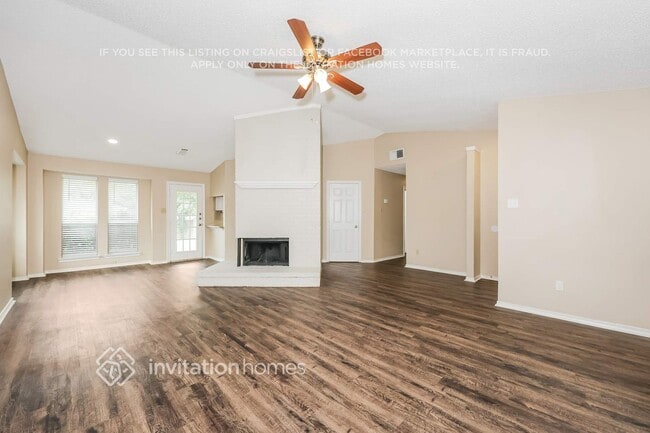 Photo - 8465 Willow Creek Dr