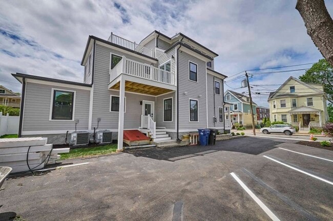 Photo - 97 Oakton Ave Unit 1