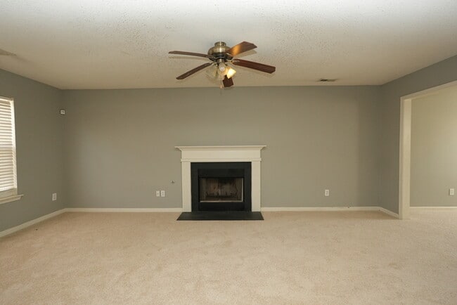 Photo - A large spacious home in Charlotte - Pet friendly