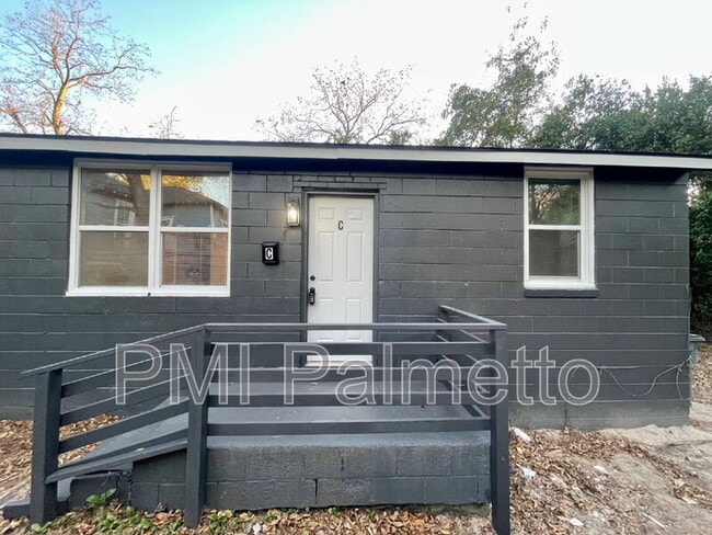 Building Photo - 2205 Harper St Unit C